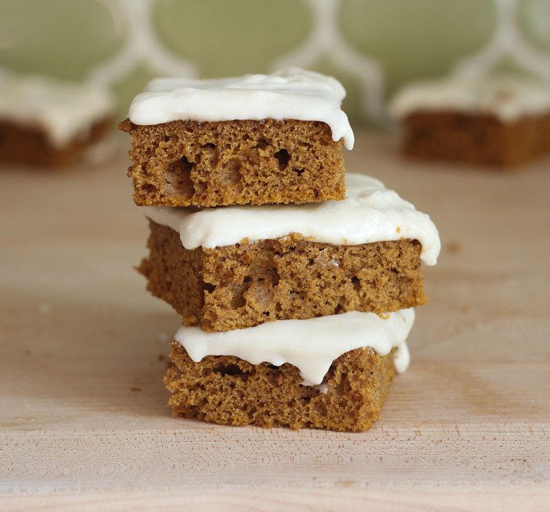 Spiced Pumpkin Bars with Cream Cheese Icing | Plum Pie